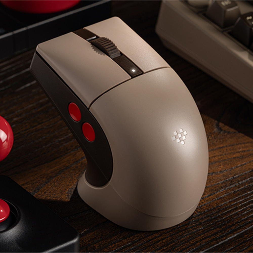 8BitDo Retro R8 Mouse - C64 Ed - Gaming Accessories Retro recensie en prijs