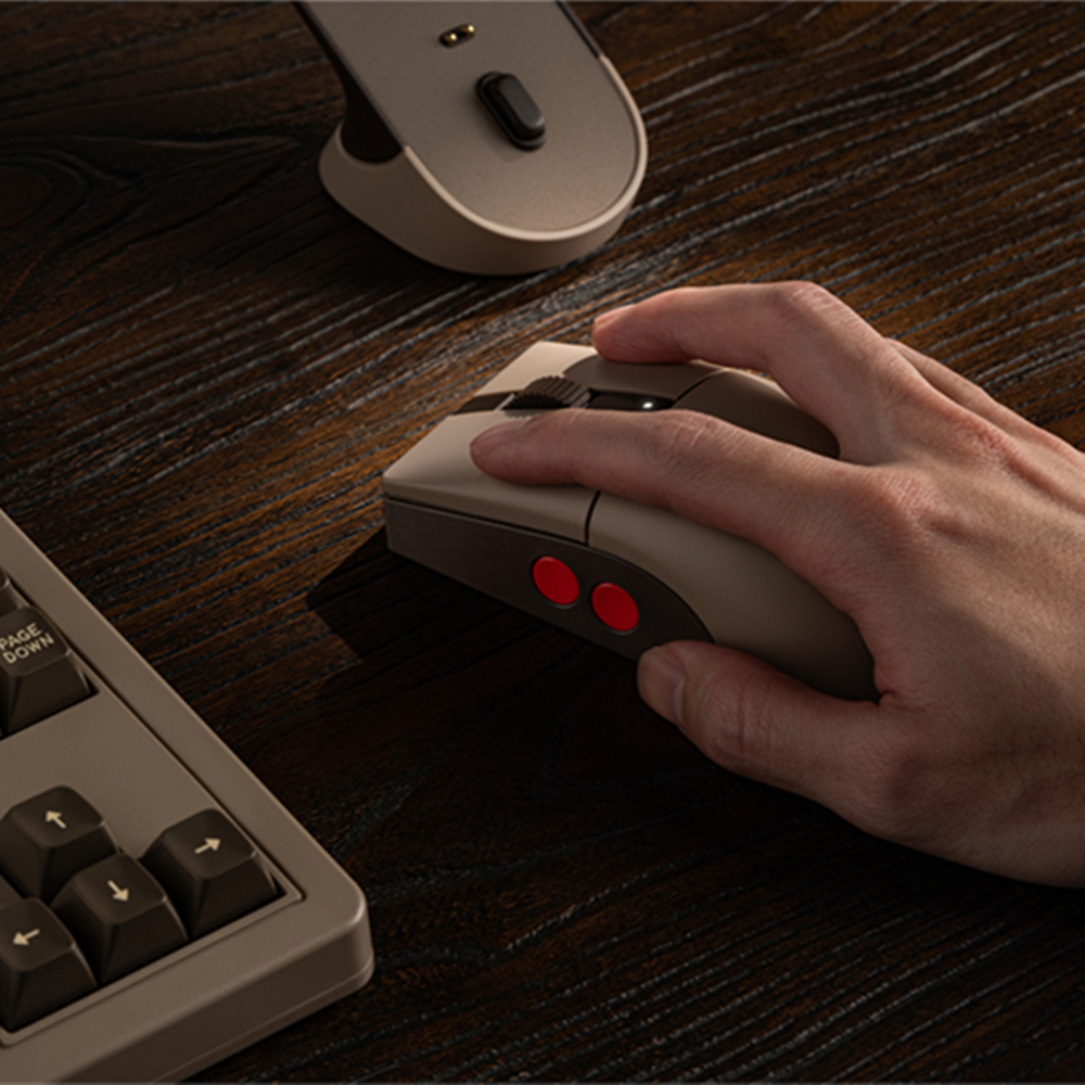 8BitDo Retro R8 Mouse - C64 Ed - Gaming Accessories Retro recensie en prijs