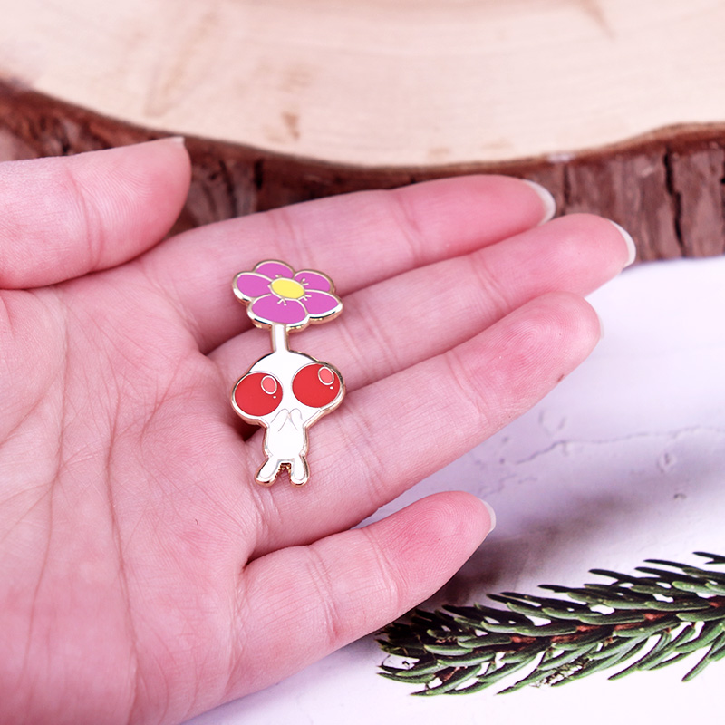 White Pikmmin Enamel Pin Cute  - Gaming Accessories For Room recensie en prijs